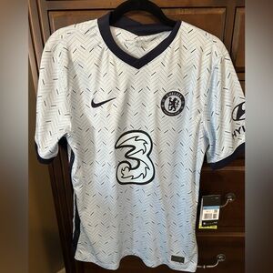 NEW WITH TAGS Men’s Nike Chelsea Jersey AUTHENTIC premier league #10 - Medium